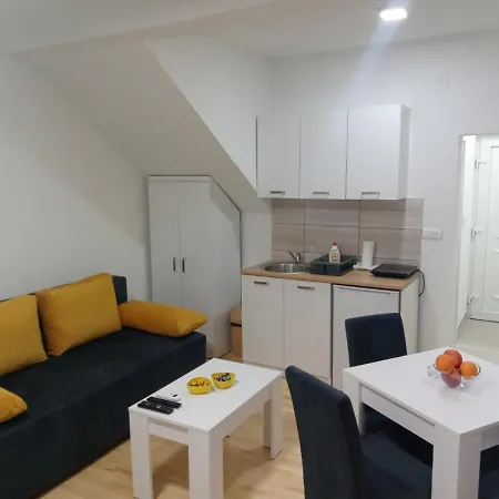 Apartment Leolaz