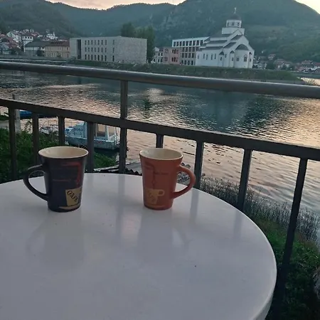 Apartment Leolaz